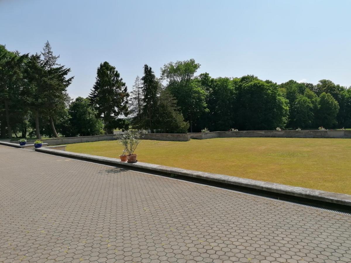 Schloss Wichmannsdorf Kröpelin المظهر الخارجي الصورة