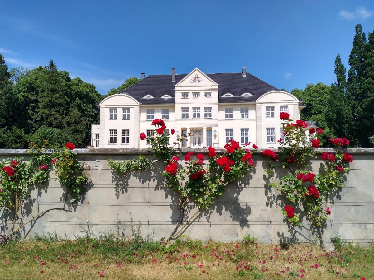 Schloss Wichmannsdorf Kröpelin المظهر الخارجي الصورة